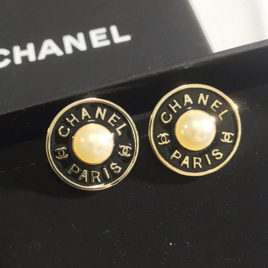 14C21EDE Stylish Earrings