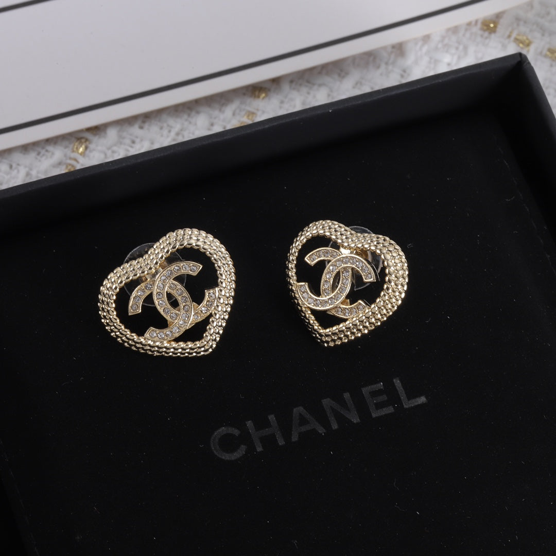 14C374EDE Stylish Earrings