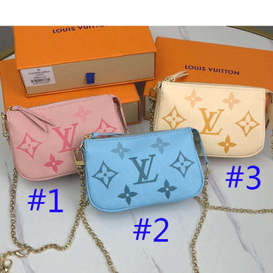 1E043BDE Stylish leather bag 