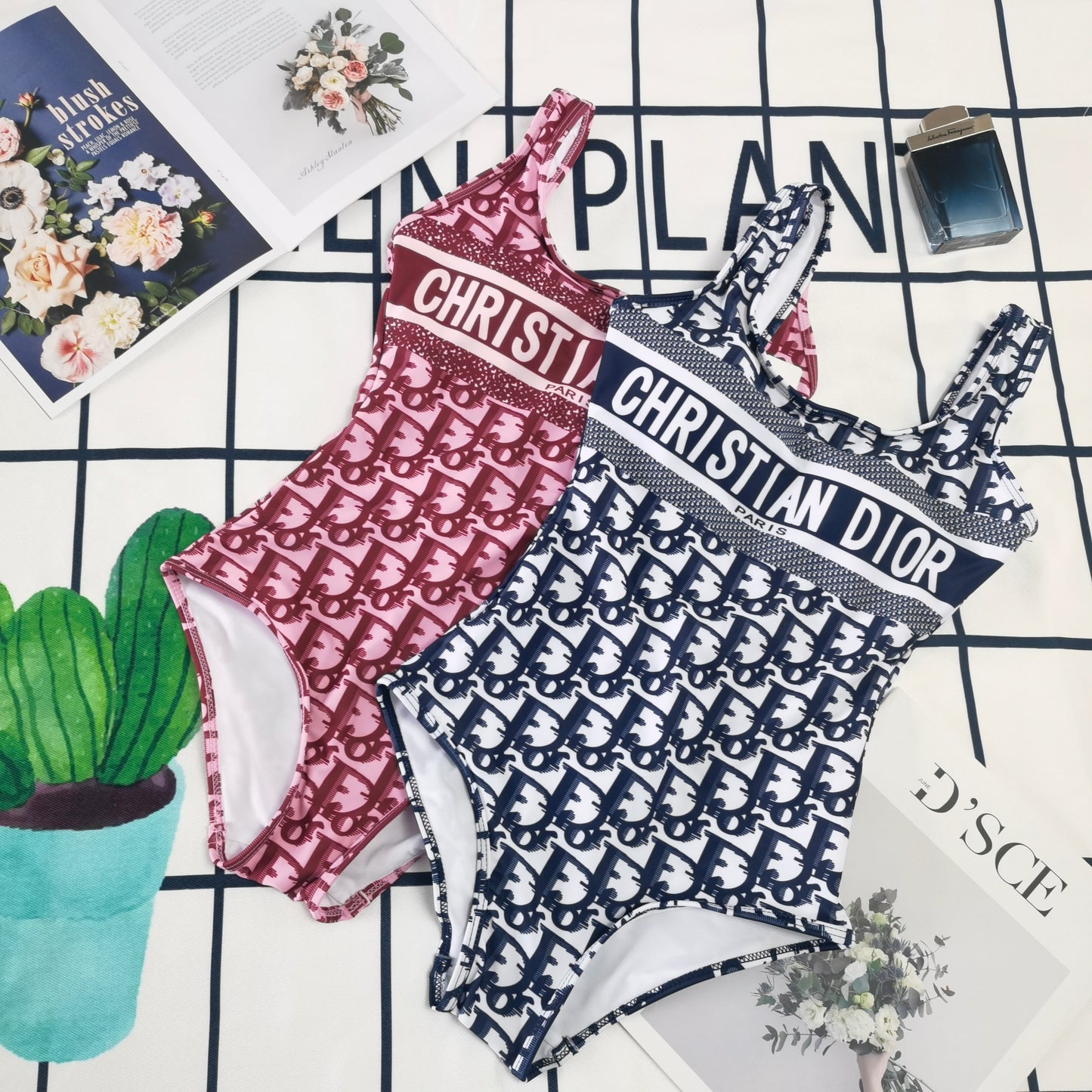 14D176YDE Stylish Bikini swimsuit