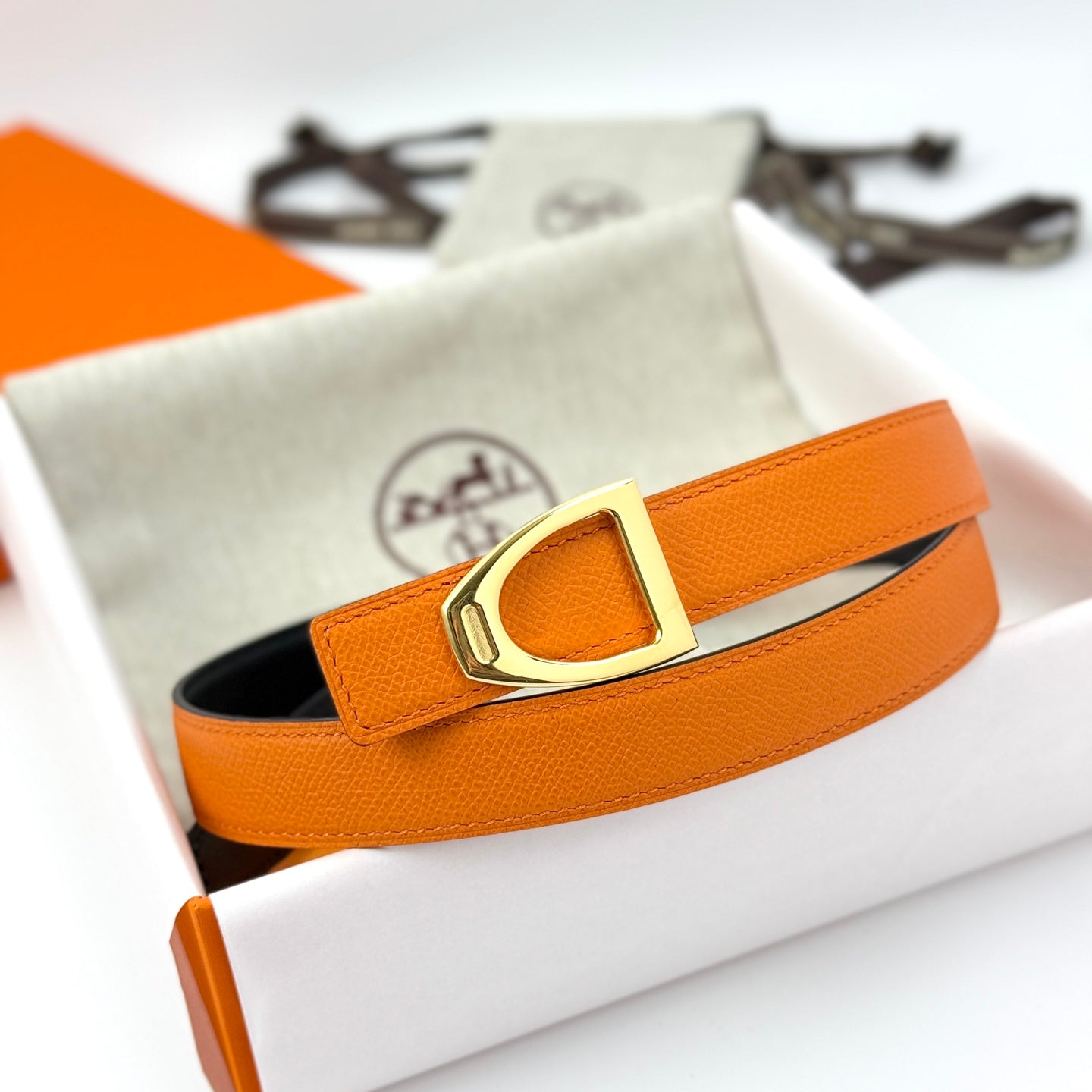 155RH233PDE Stylish  High quality belt With full package