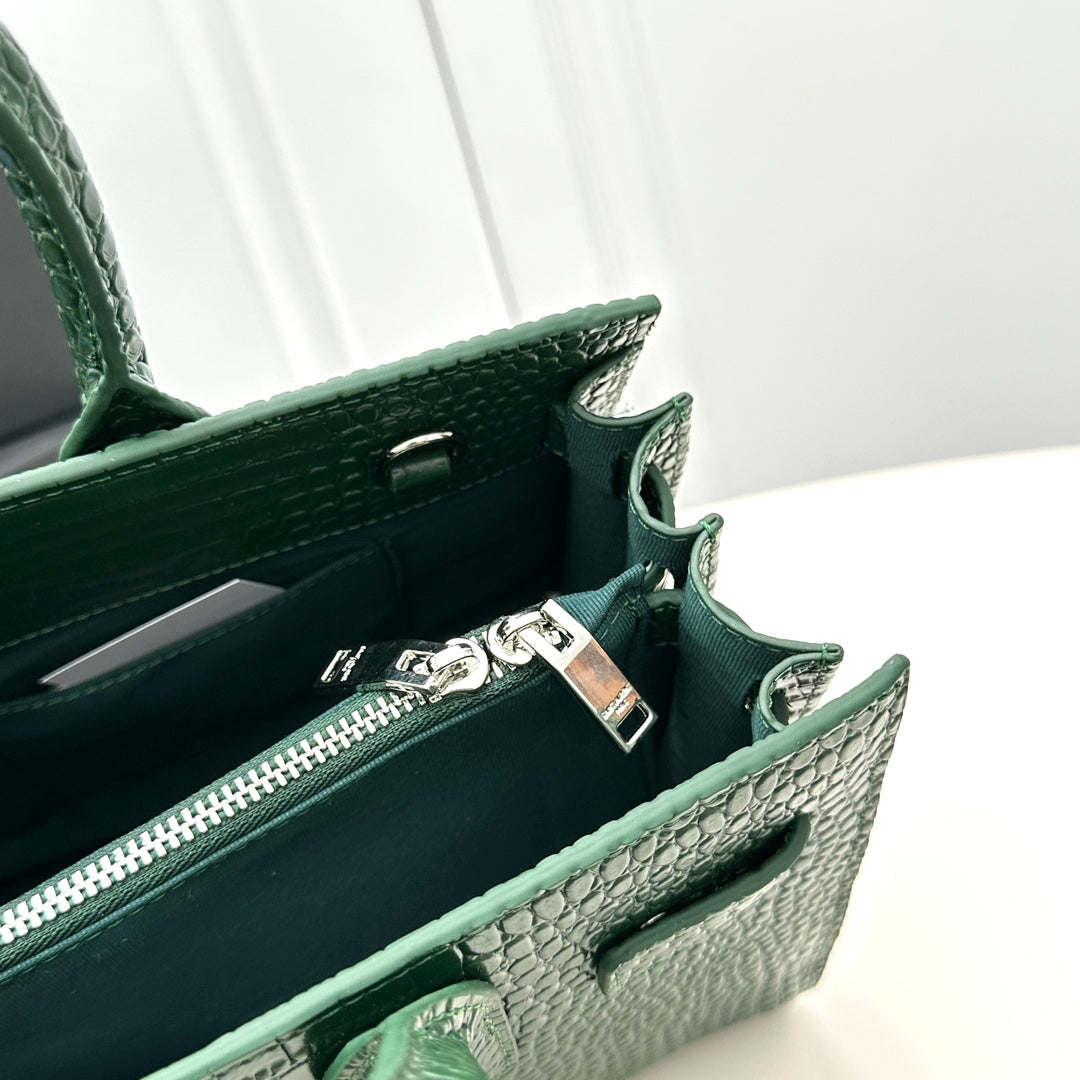 1XSL268BDE Stylish leather bag 