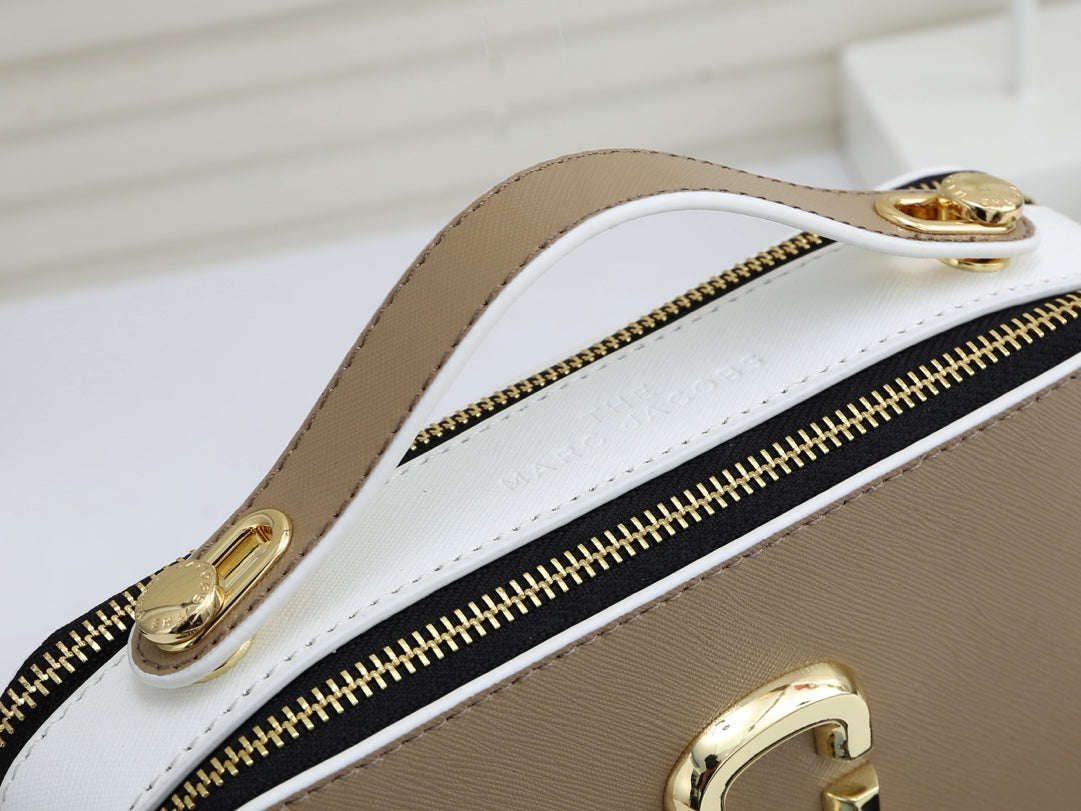 1XA31BDE Stylish leather bag 