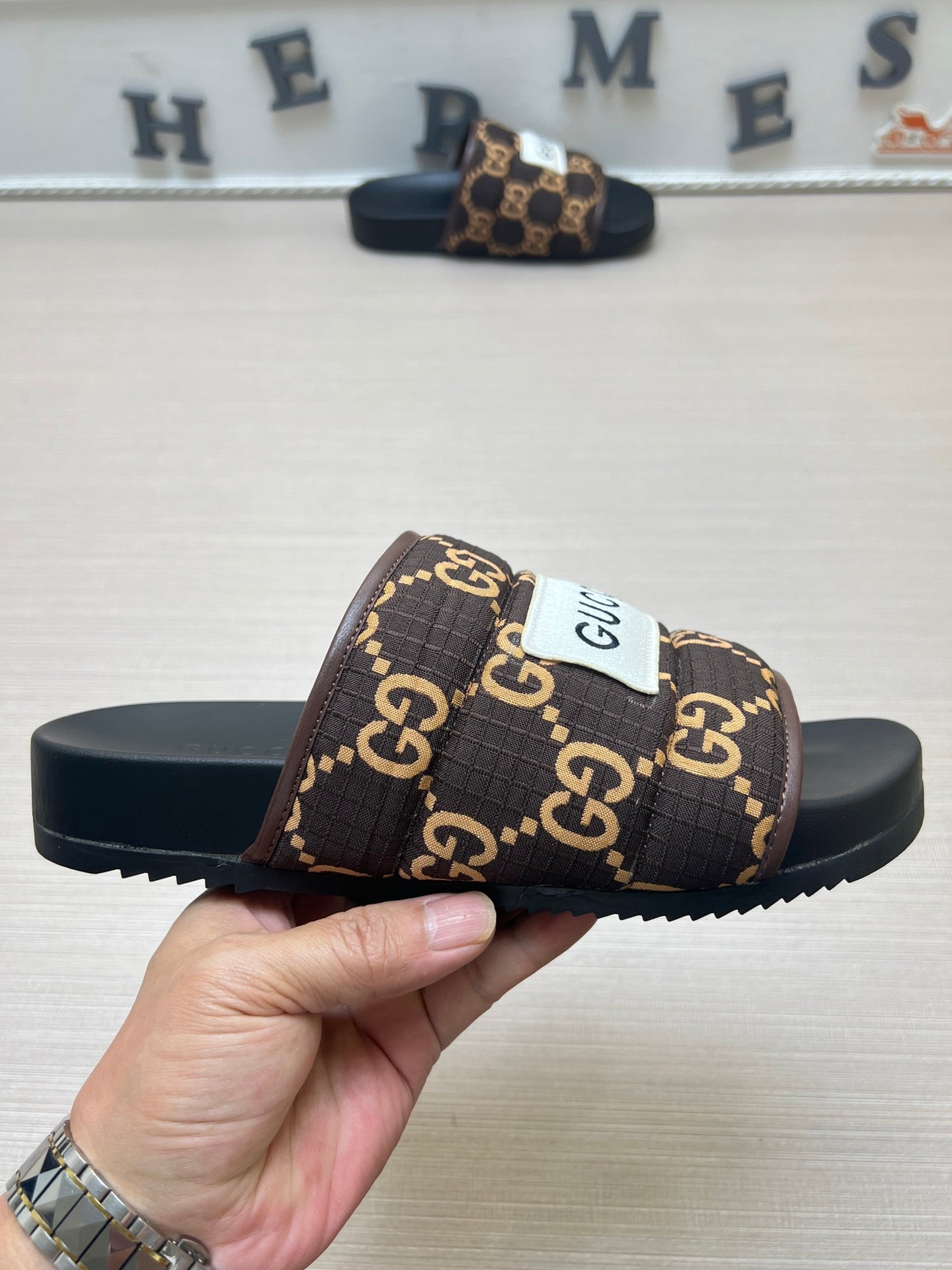 54B49ZDE Stylish slippers