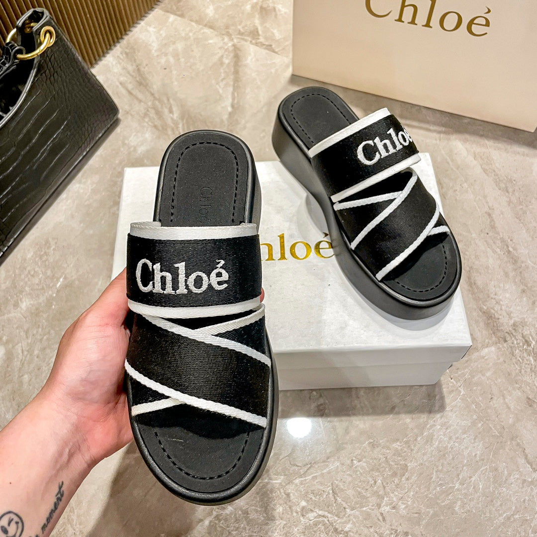 14A209ZDE Stylish Slippers