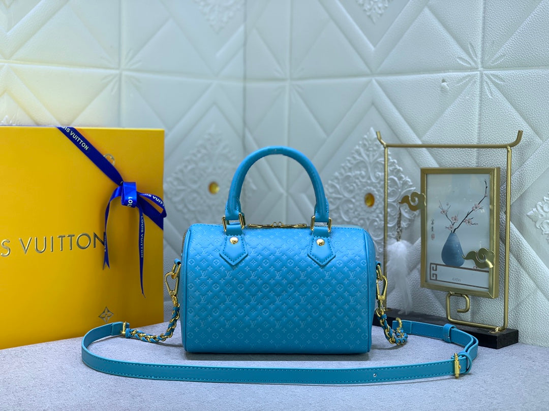 1XE143BDE Stylish leather bag 