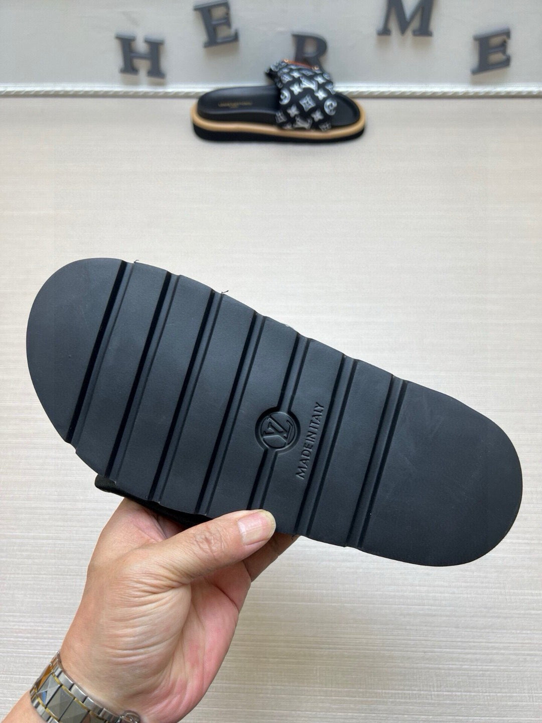 5QE9ZDE Stylish Slippers