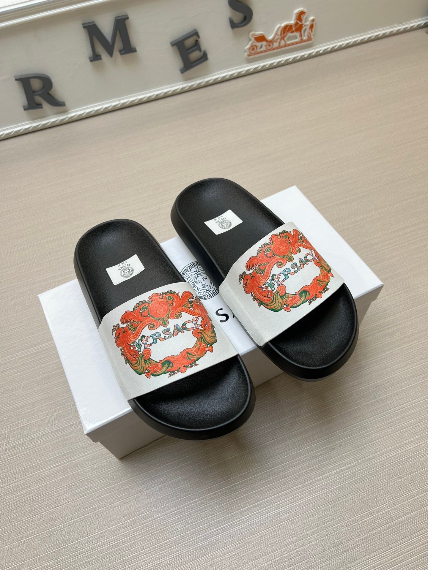 54V165ZDE Stylish slippers