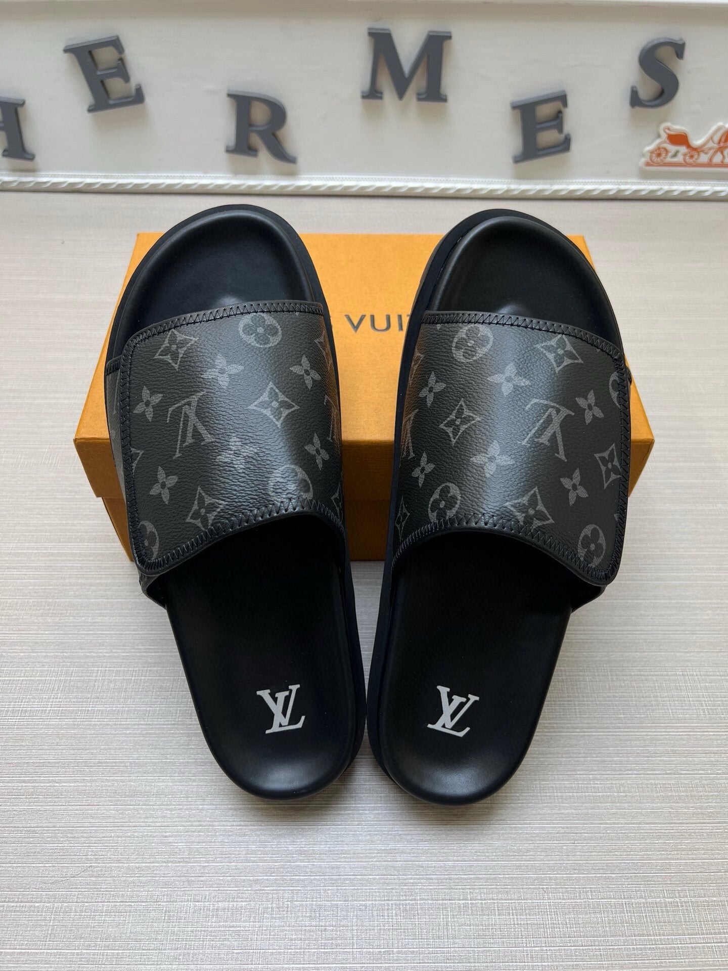 5WE245ZDE Stylish Slippers