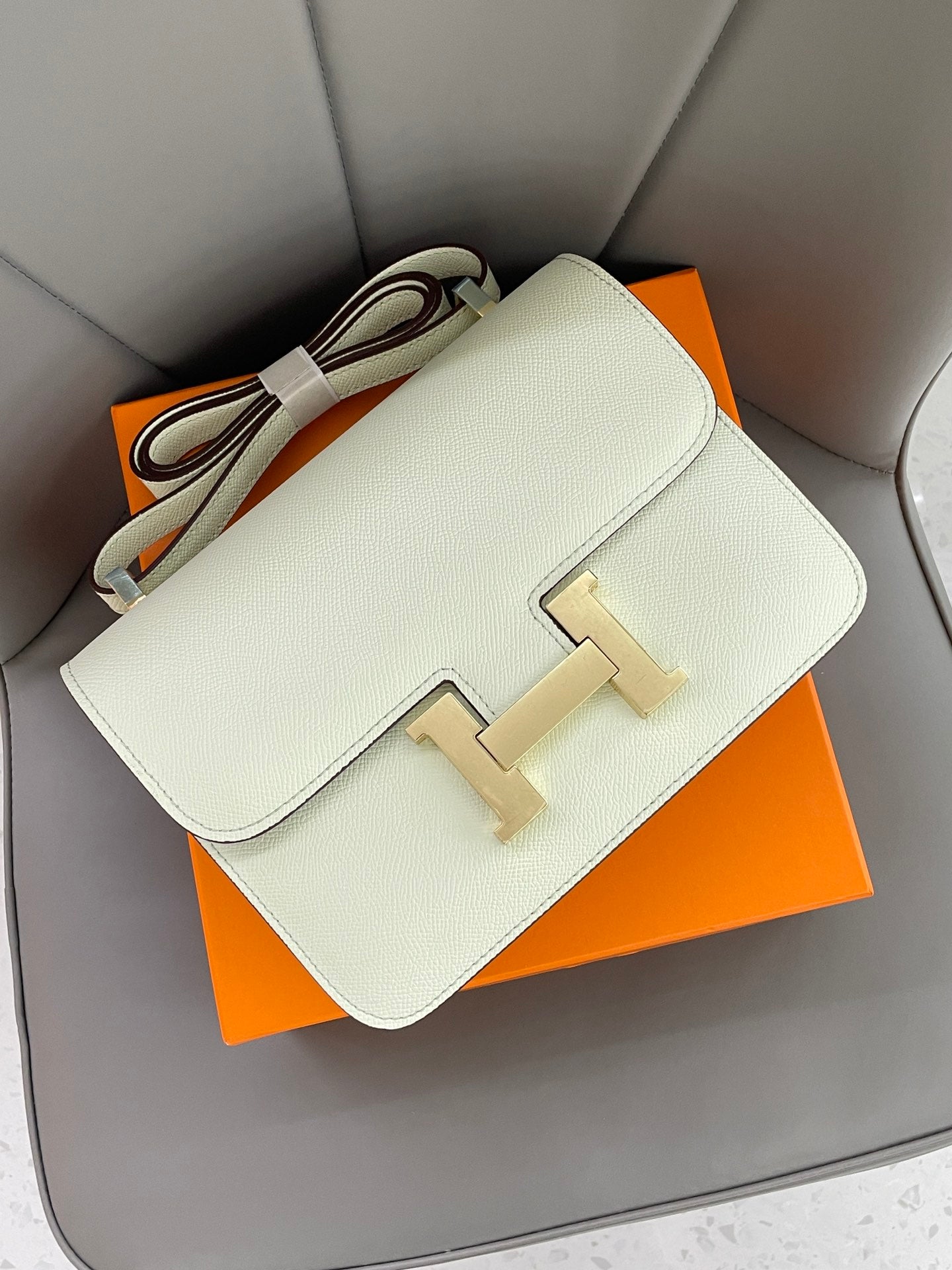 155NH64BDE Stylish leather bag
