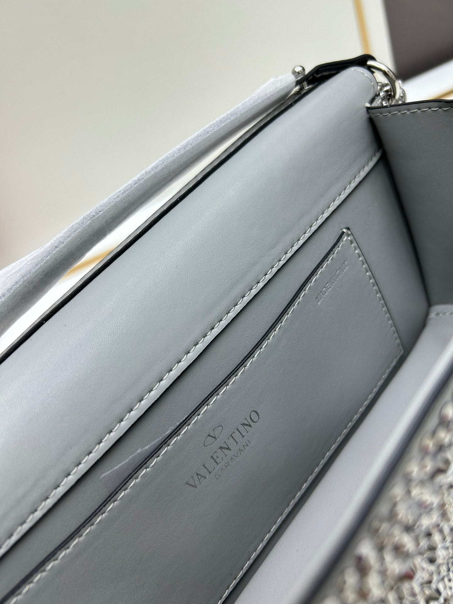 1WVL119BDE Stylish leather bag