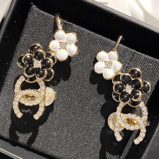 1YC131EDE Stylish Earrings
