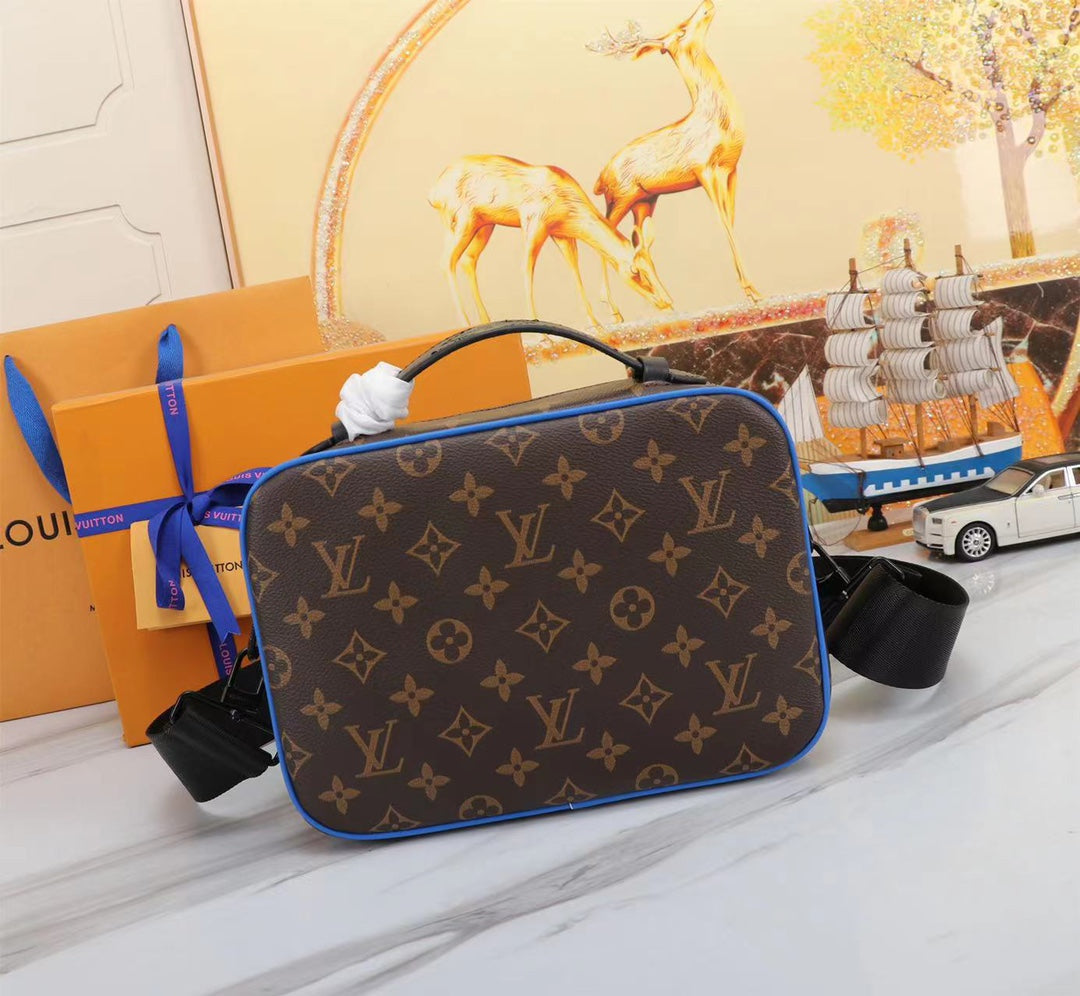 2XE137BDE Stylish leather bag 