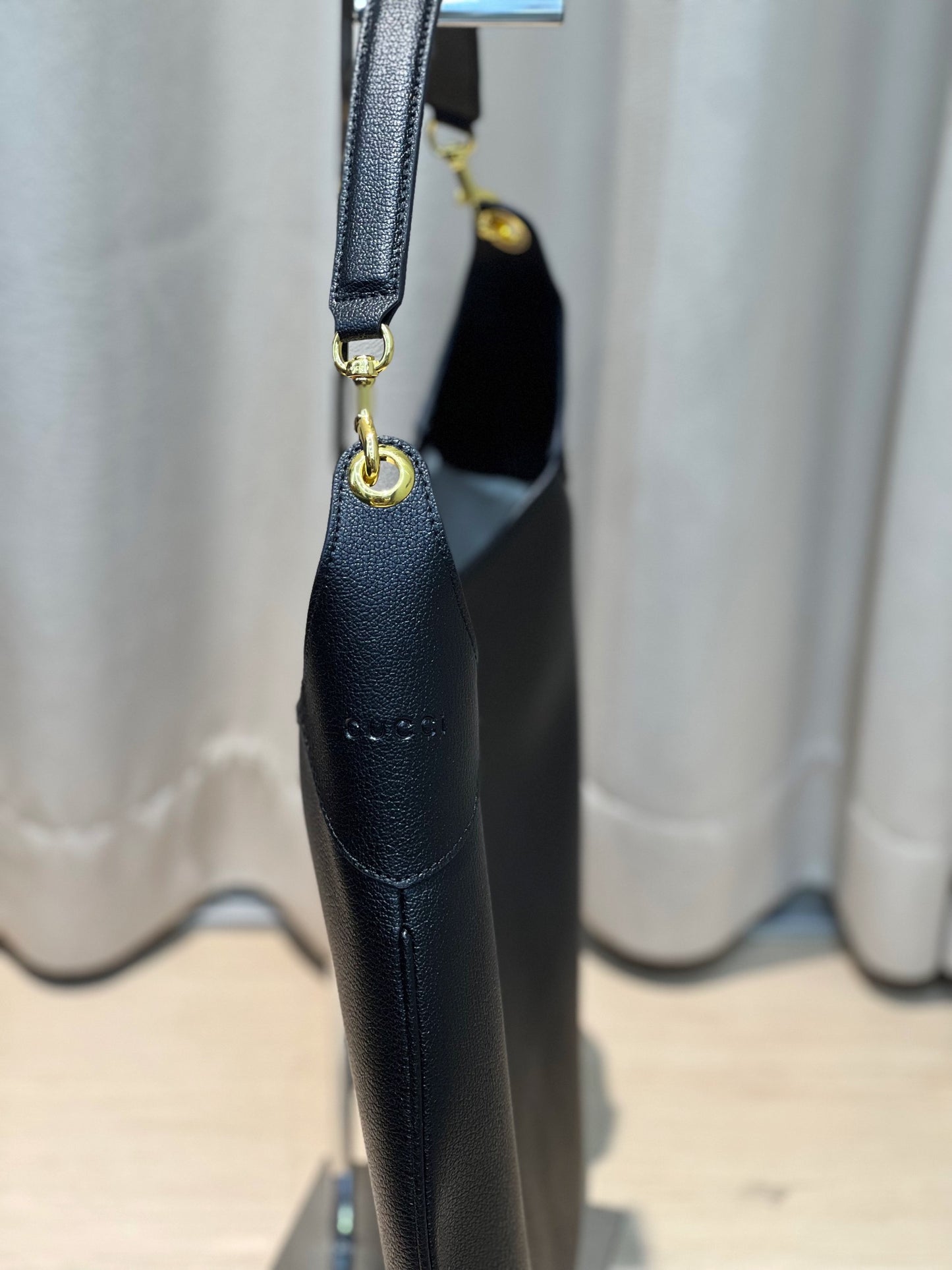 1XB67BDE Stylish leather bag