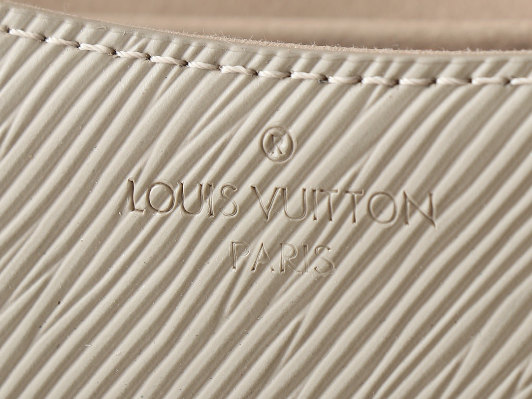 2WE1BDE Stylish leather bag