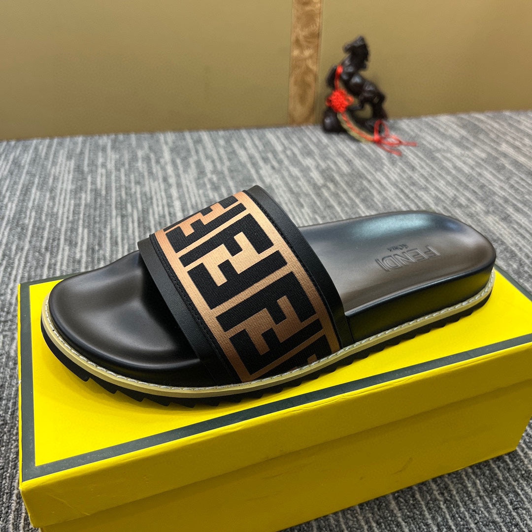 5YF111ZDE Stylish Slippers