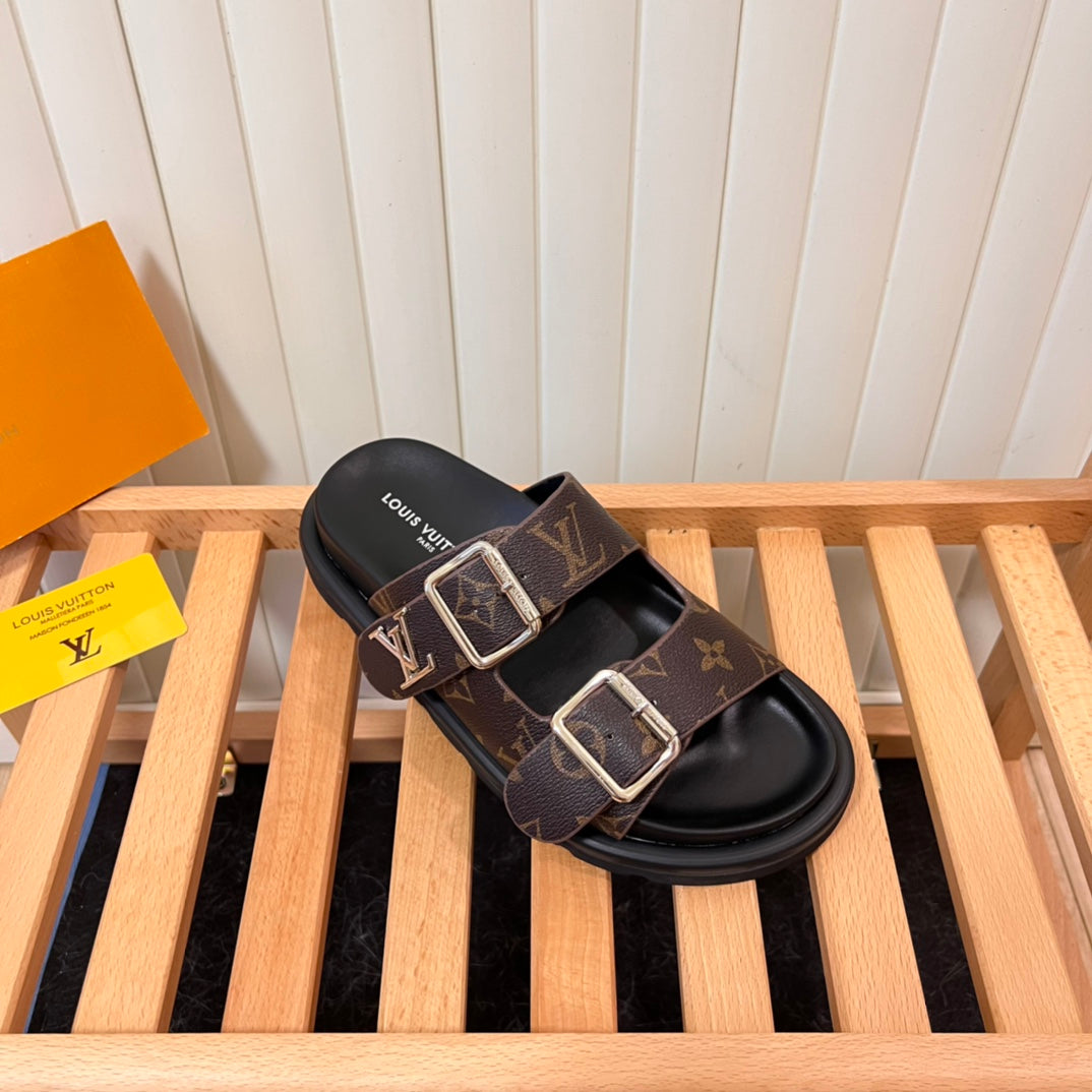 14E208ZDE Stylish Slippers