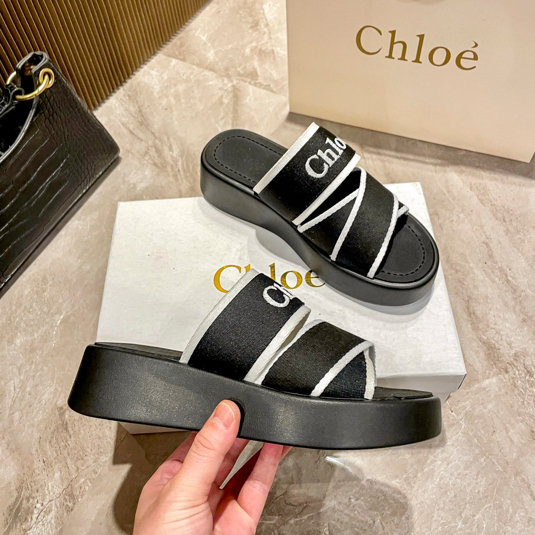 14A209ZDE Stylish Slippers