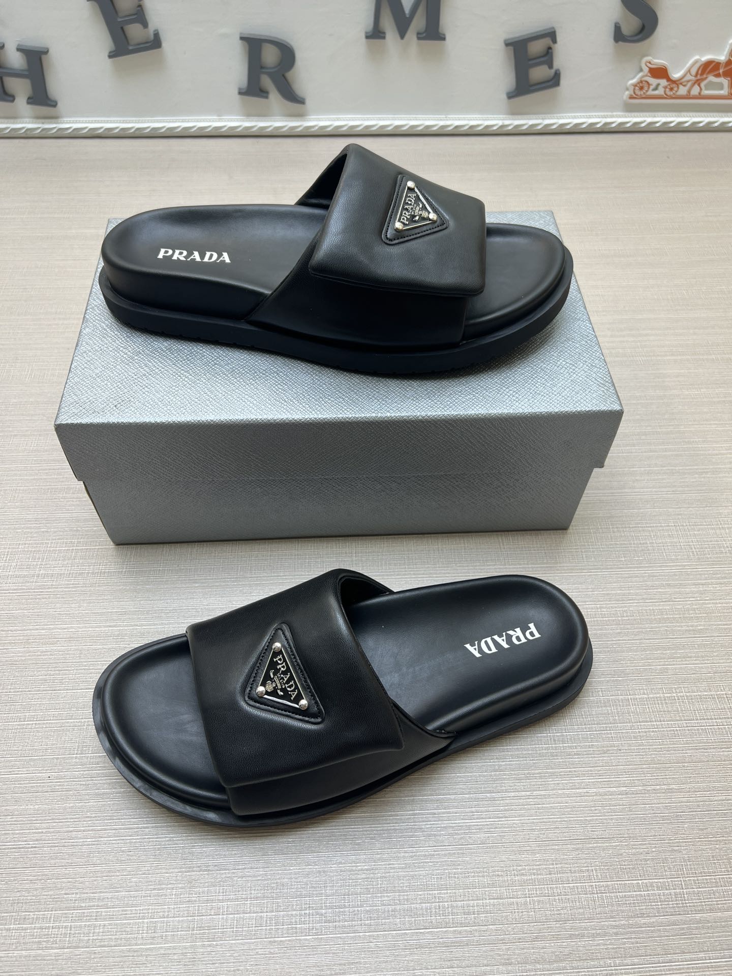 54PD4ZDE Stylish slippers