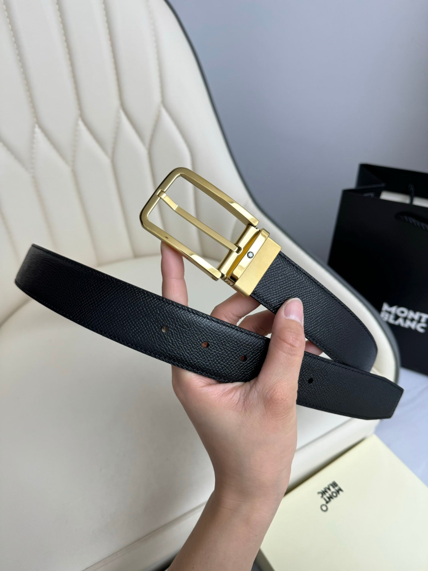 155RA236PDE Stylish  High quality belt With full package