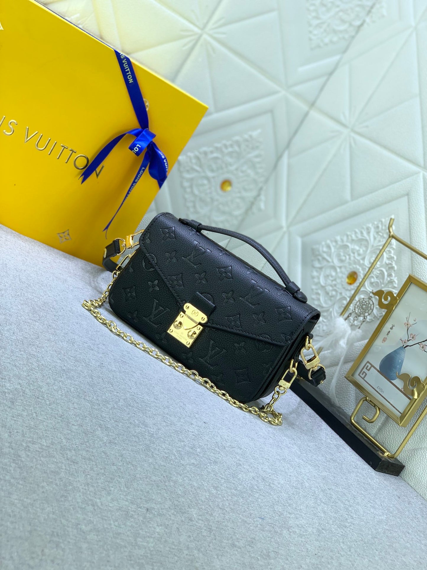 2XE43BDE Stylish leather bag 