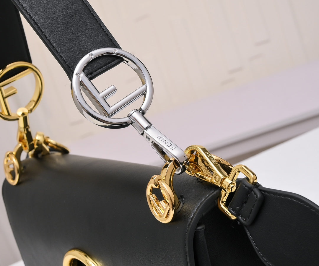 1XF90BDE Stylish leather bag 