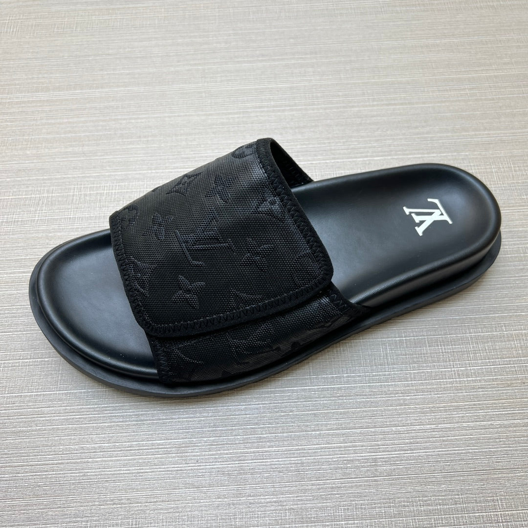 54E14ZDE Stylish slippers