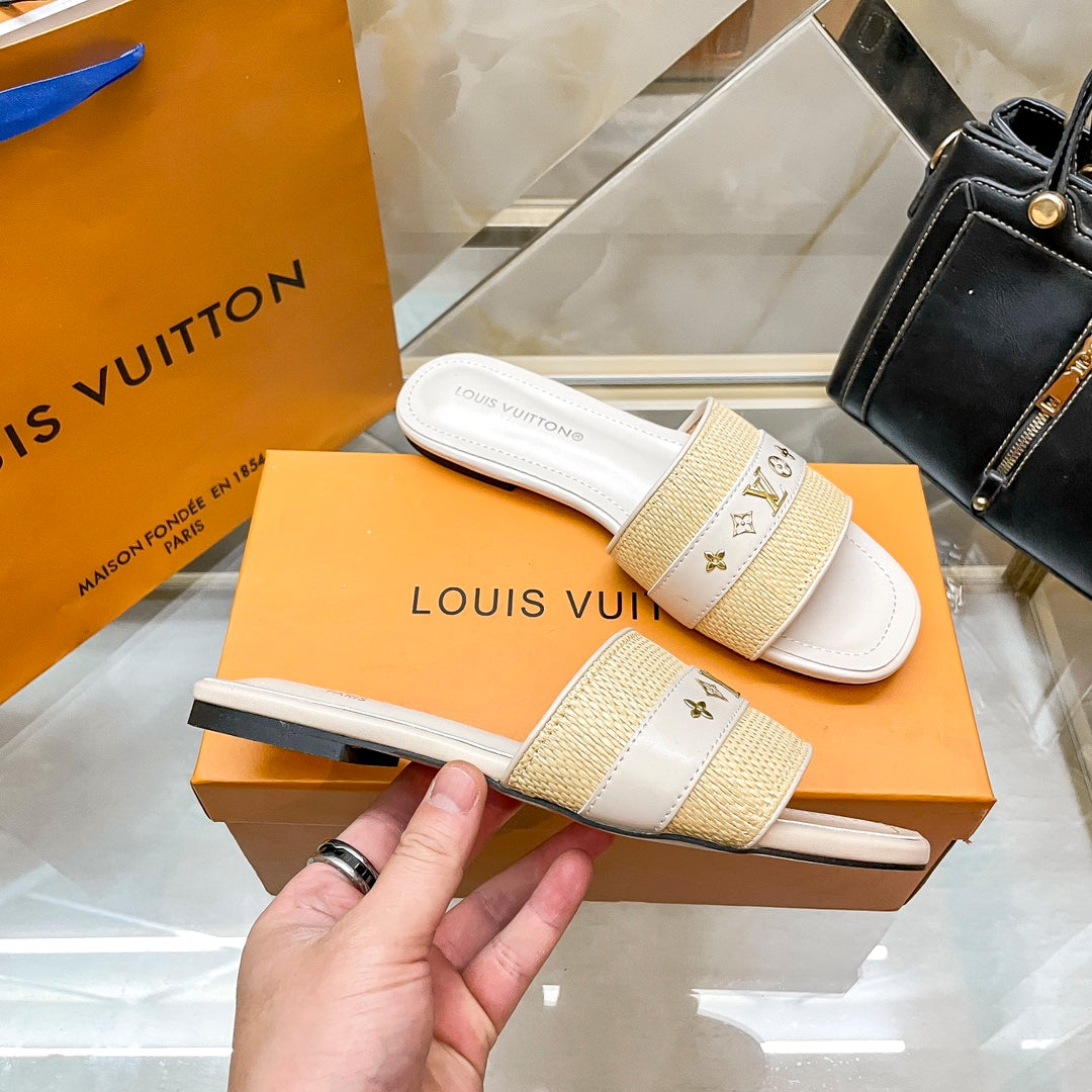 14E96ZDE Stylish Slippers