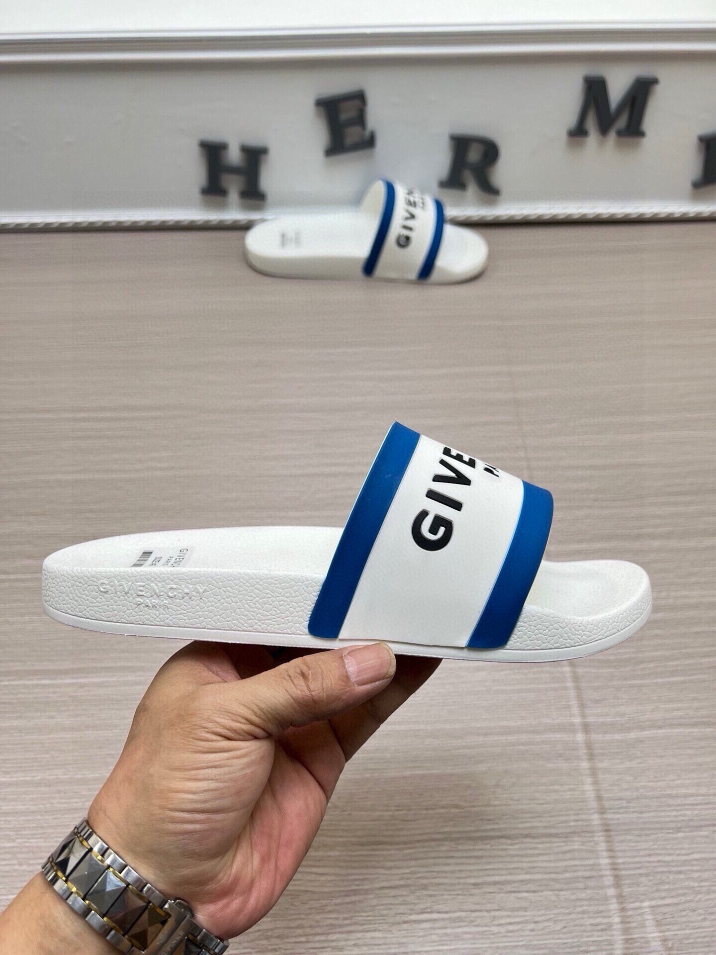 535ZGV264ZDE Stylish Slippers