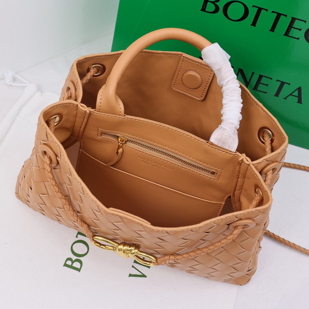 1XA81BDE Stylish leather bag