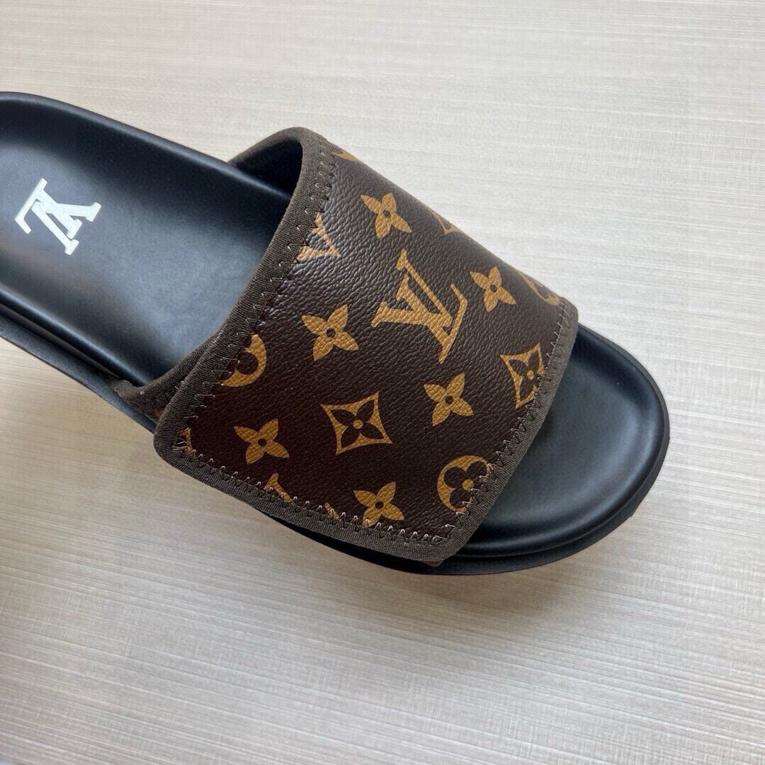 5QE5ZDE Stylish Slippers