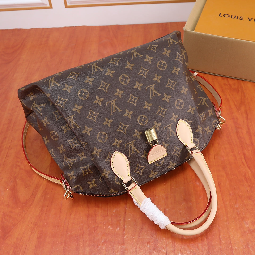 2XE126BDE Stylish leather bag 