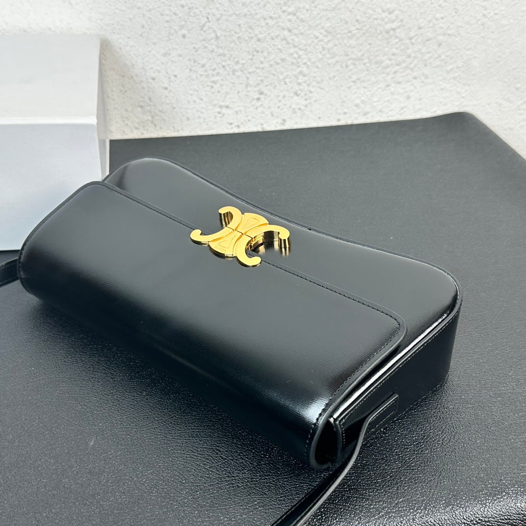 1XE271BDE Stylish leather bag 