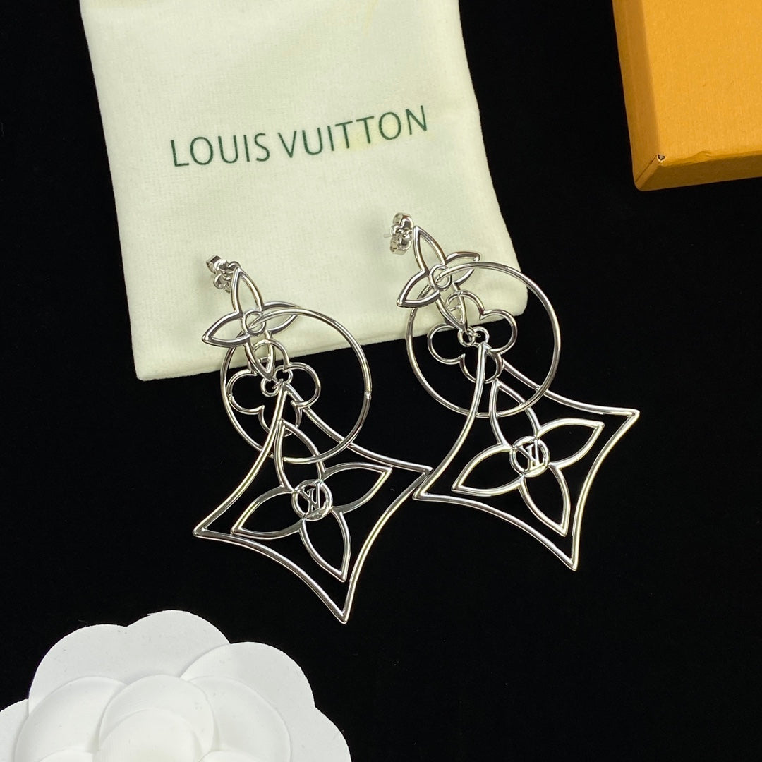 1NE214EDE Stylish Earrings