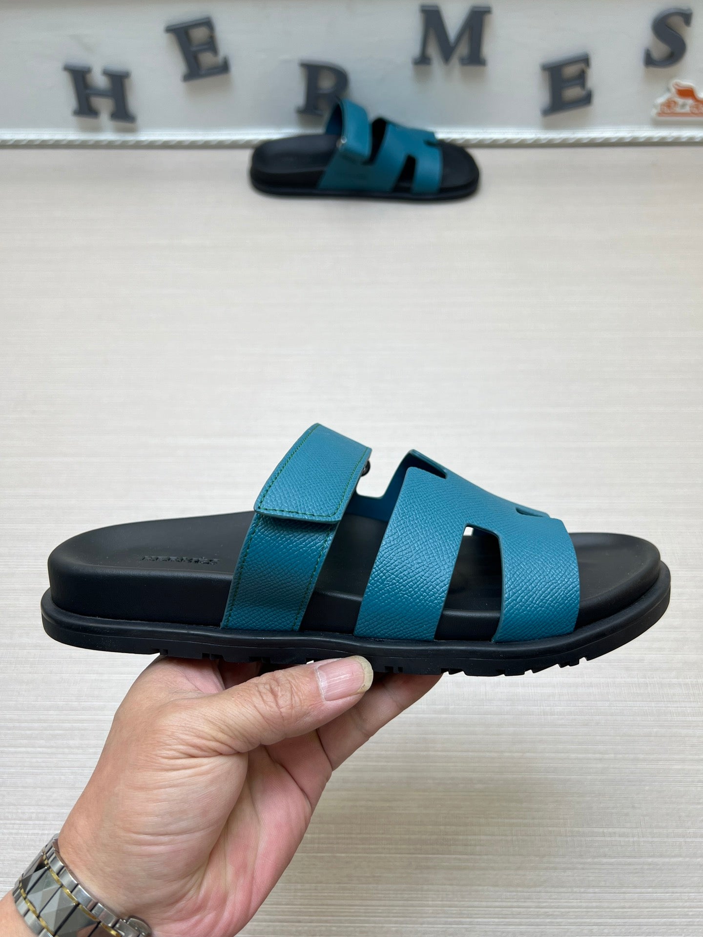 54H1ZDE Stylish slippers