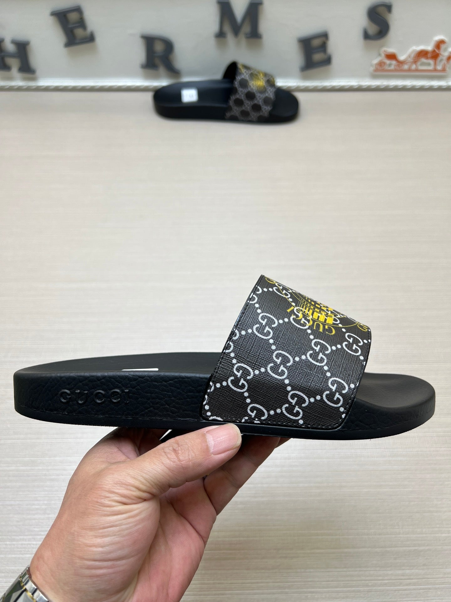 5LB234ZDE Stylish Slippers