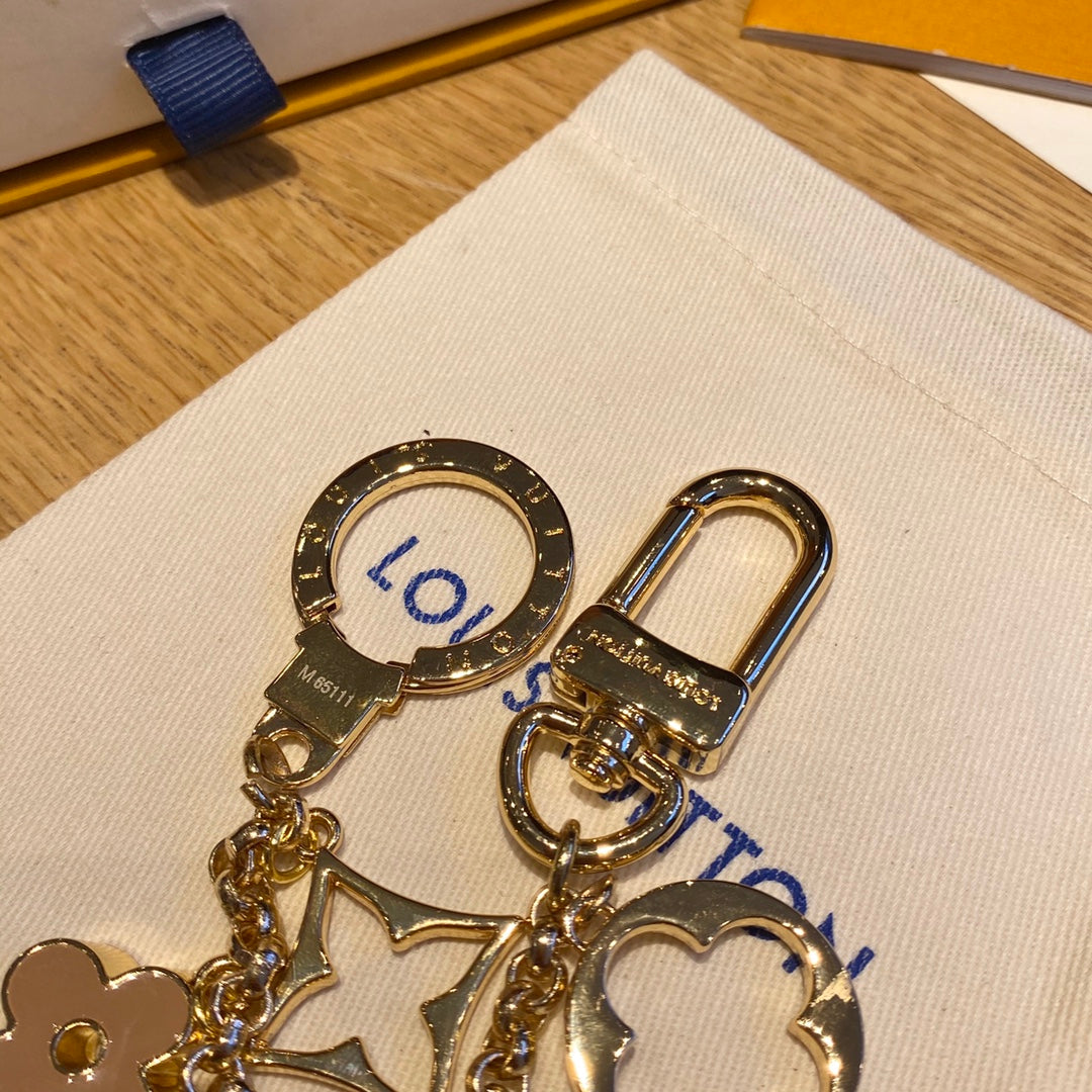 1E17ADE Stylish Keychains