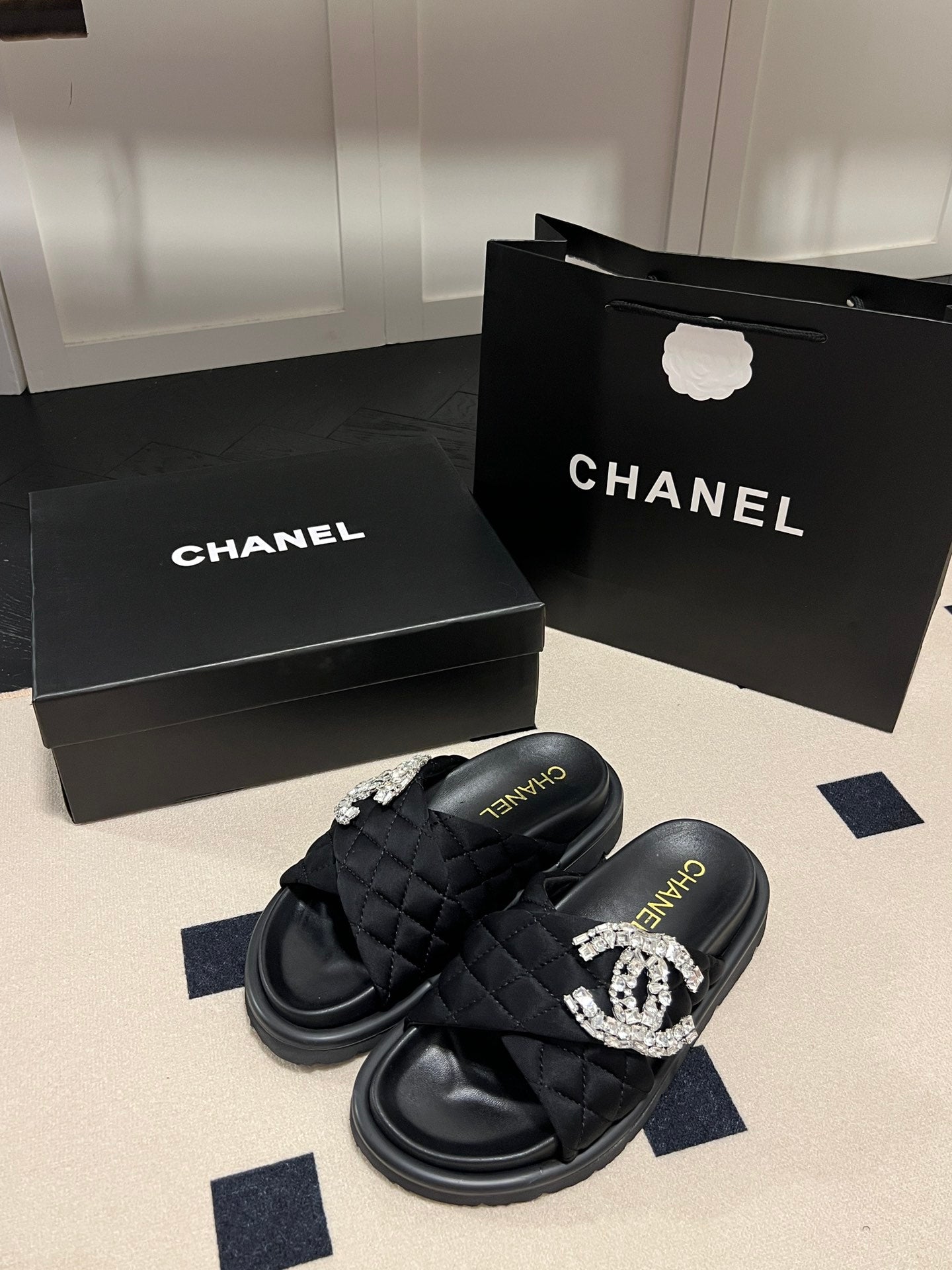 14C94ZDE Stylish Slippers