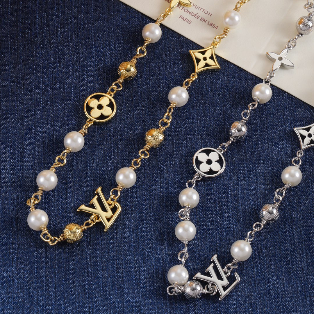 175RE3XDE Stylish Necklaces