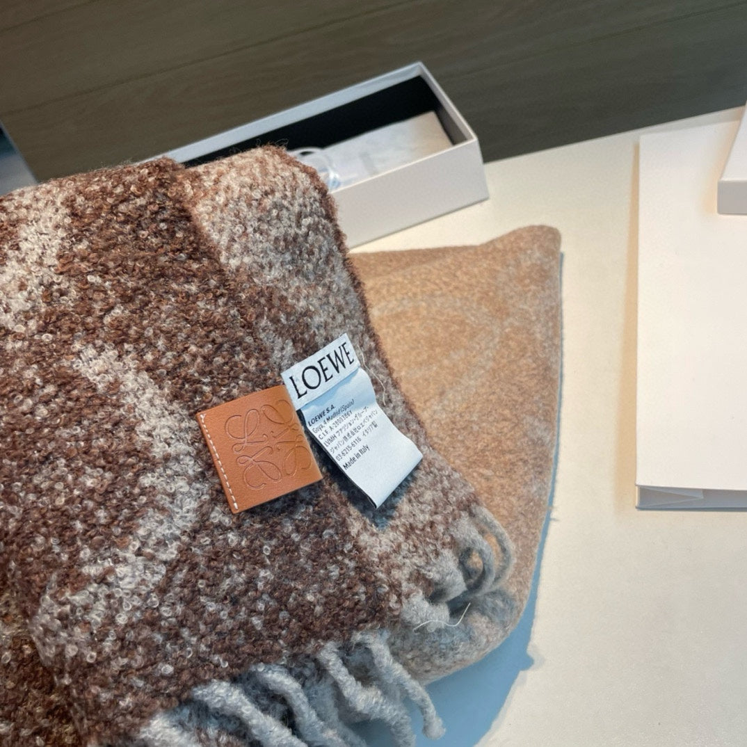 185ZA31WDE Stylish Winter Scarves