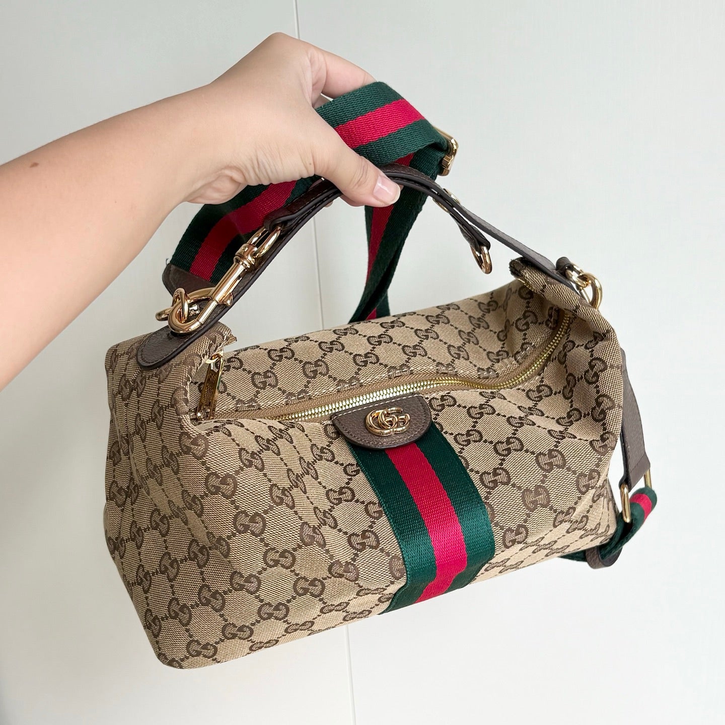 15RB103BDE Stylish leather bag