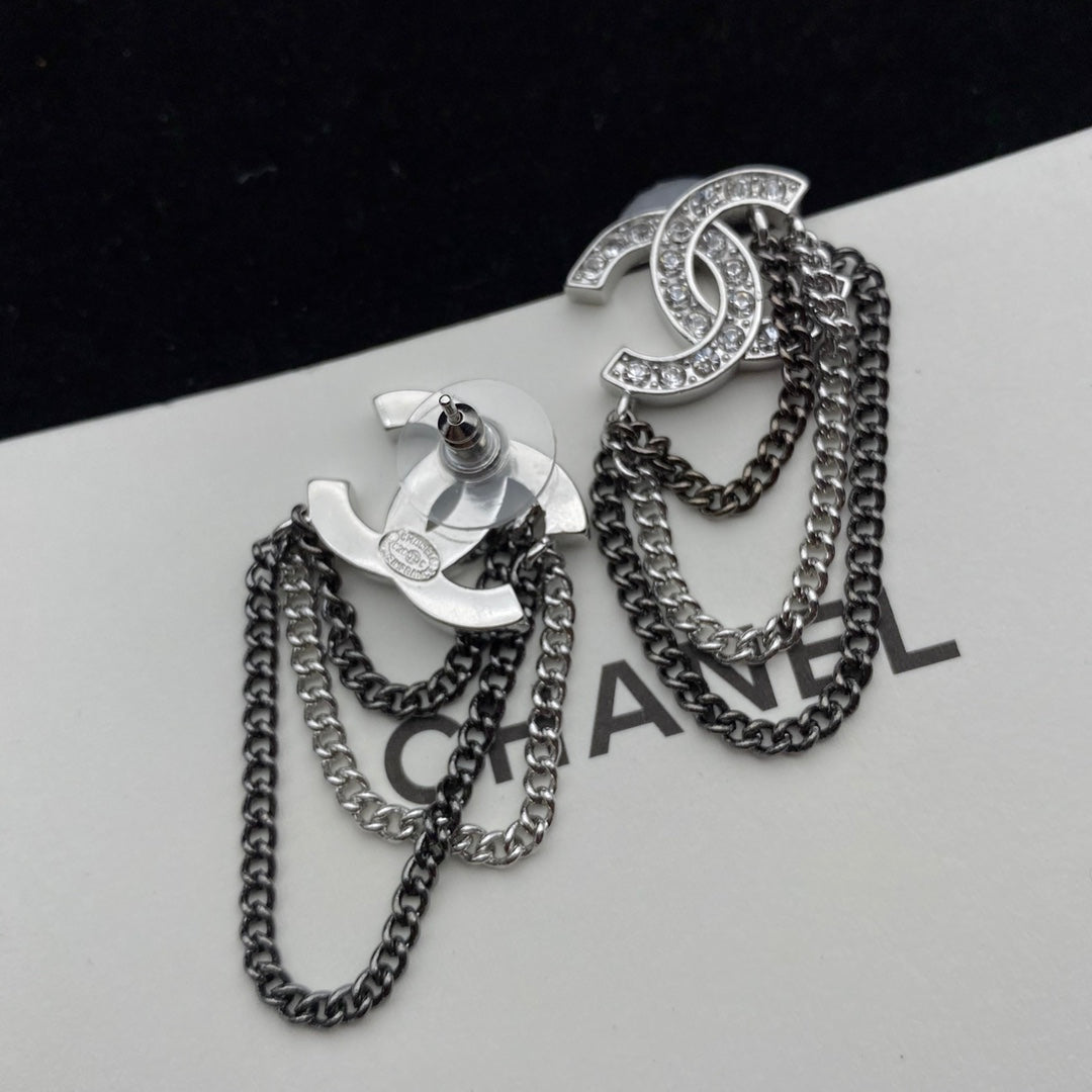 14C548EDE Stylish Earrings