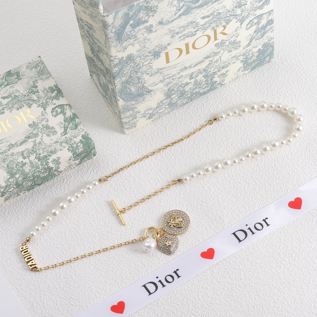 1YD135XDE Stylish Necklaces