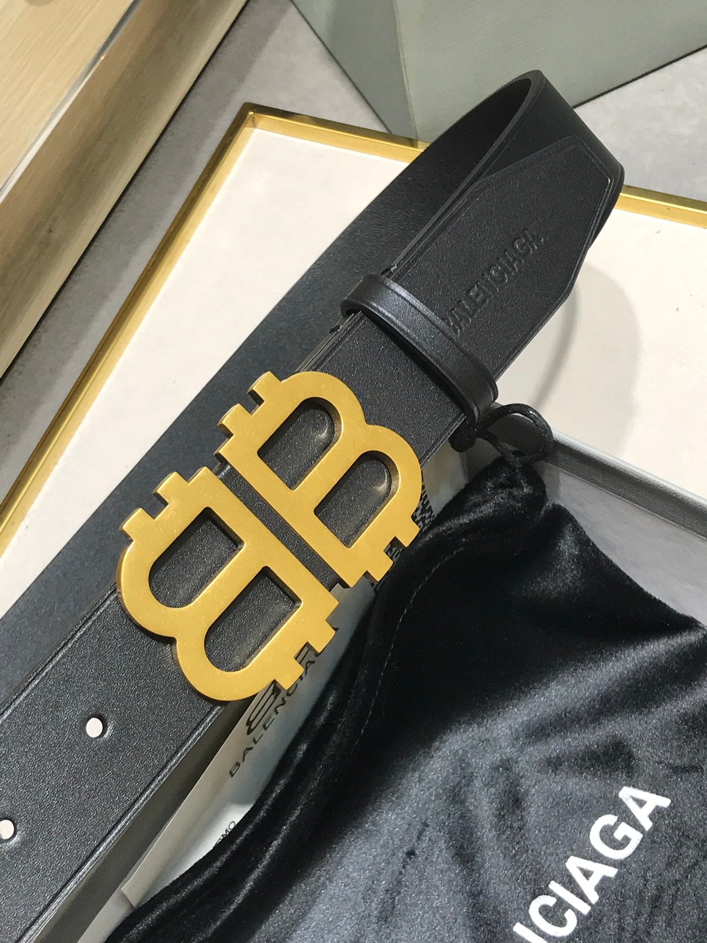 255RJ4PDE Stylish  High quality belt With full package