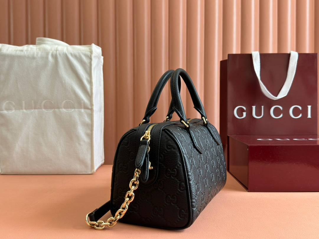 155NB69BDE Stylish leather bag