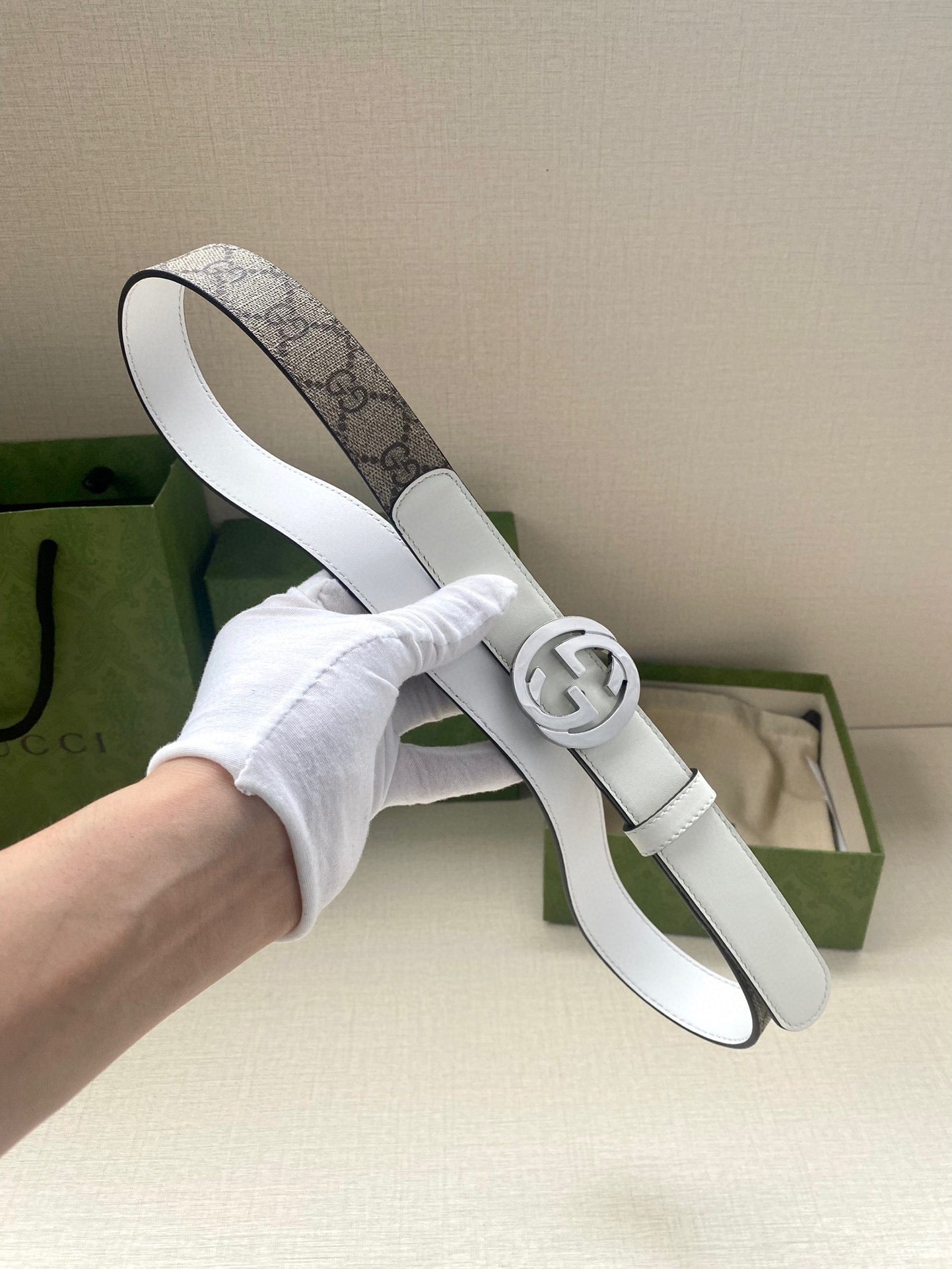 1WB152PDE Stylish  High quality belt With full package