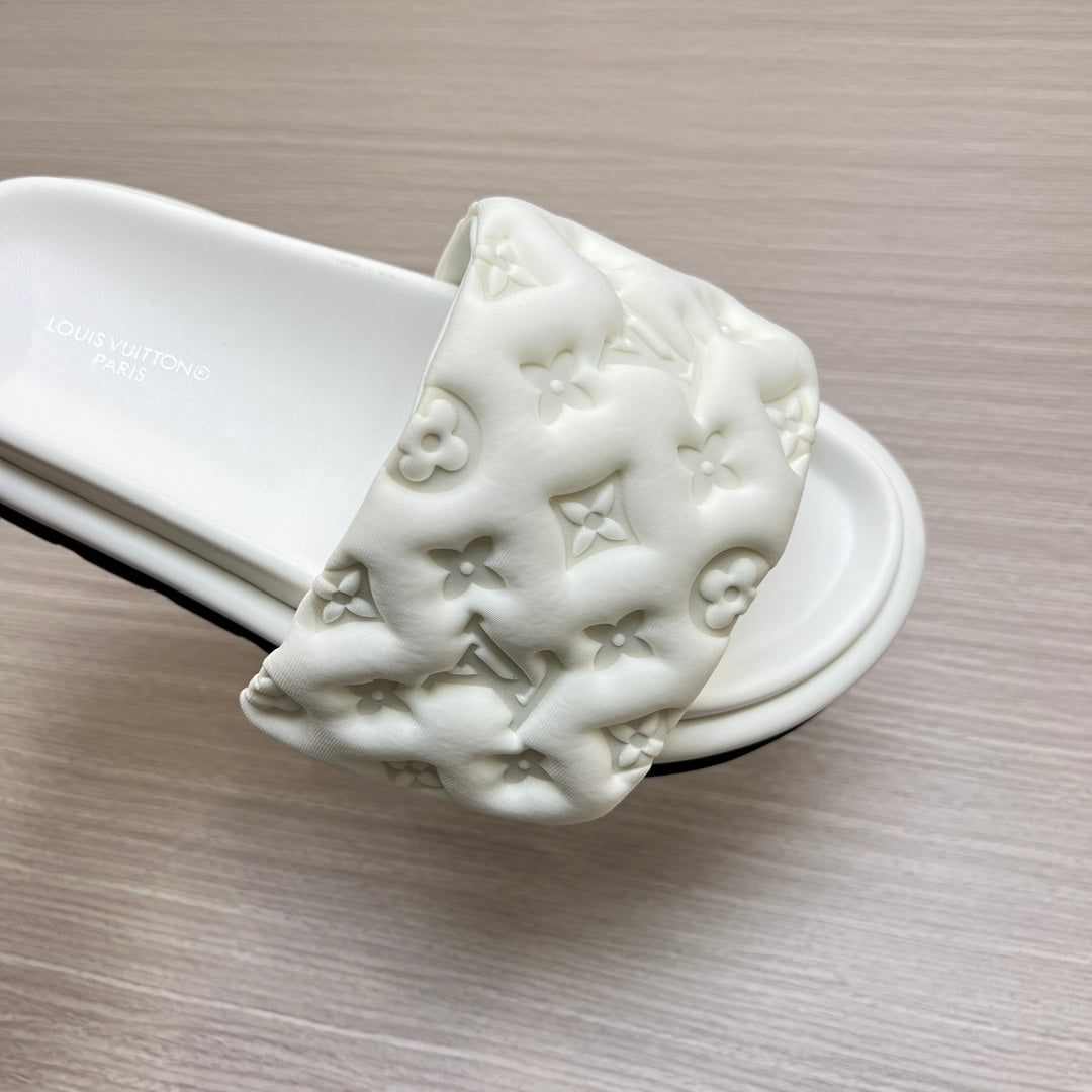 5YE154ZDE Stylish Slippers