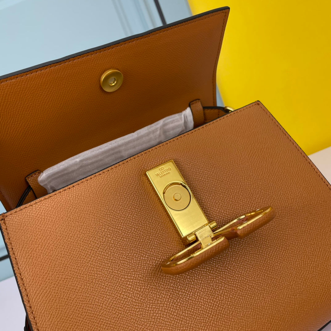 1XVL30BDE Stylish leather bag 