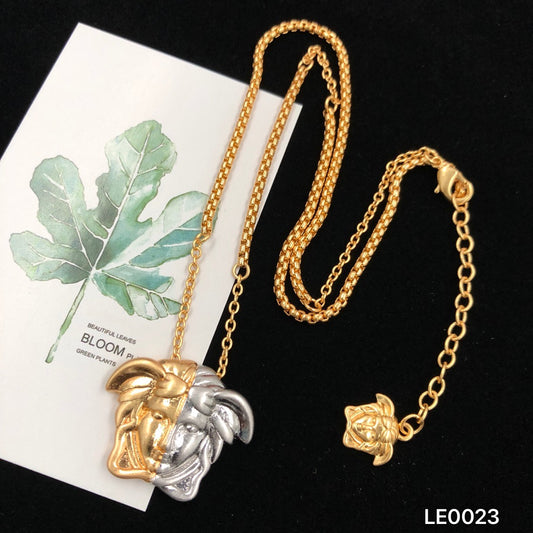 175RV49XDE Stylish Necklaces