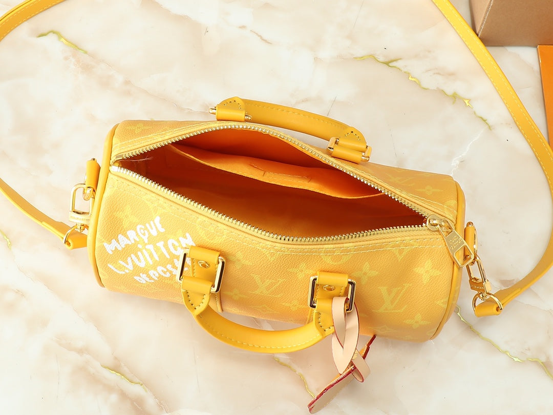 1XE60BDE Stylish leather bag